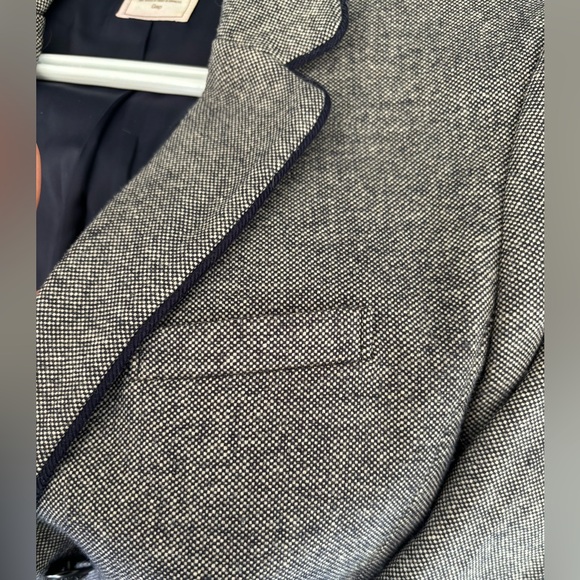 Like New GAP Academy Blazer Size 2 (Wool Blend) - Picture 5 of 8